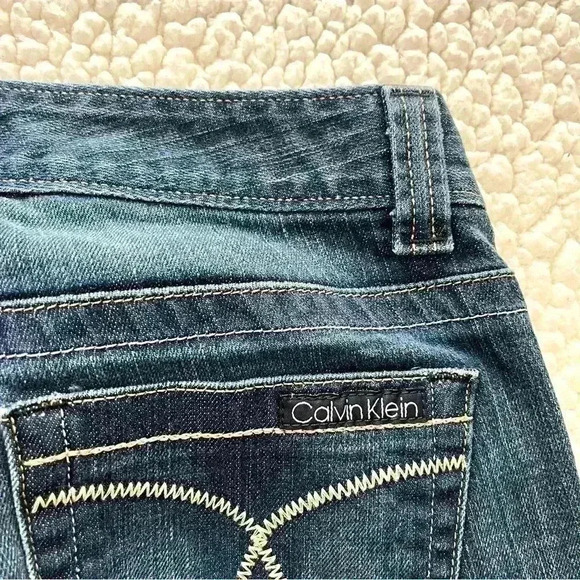 Calvin Klein Modern Flare Midrise Faded Stretch Embroidered Jeans Size 6 - Picture 7 of 15